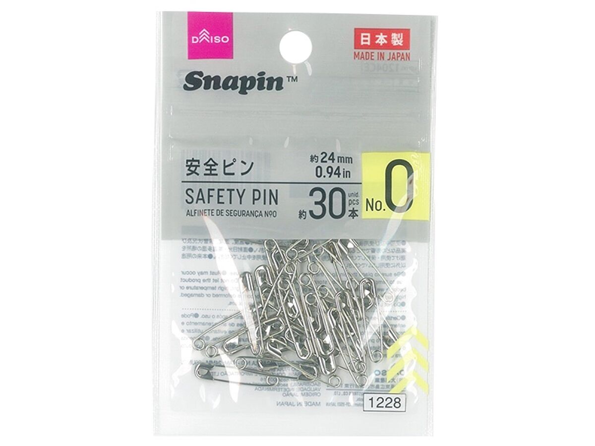 Daiso Safety Pin -Size 0 - 30 pcs.- FrontPackage