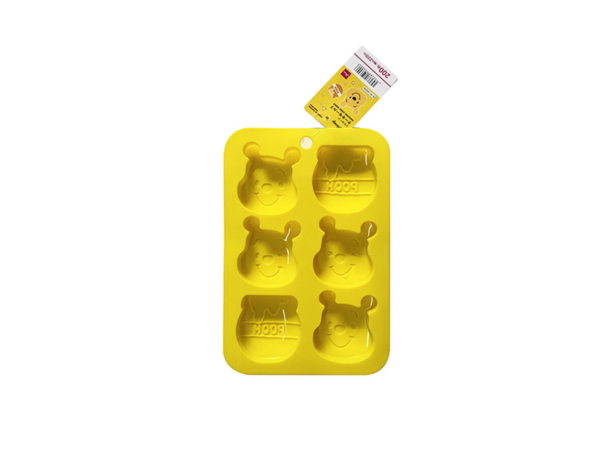 Daiso Silicone Cake Mold-Winnie the Pooh- FrontPackage