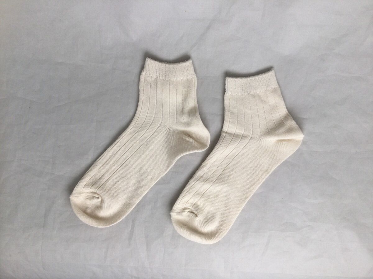 Daiso Color Wide Rib Socks(Ivory,Heel Right Angle,Water Absorption Quick Drying) FrontPackage