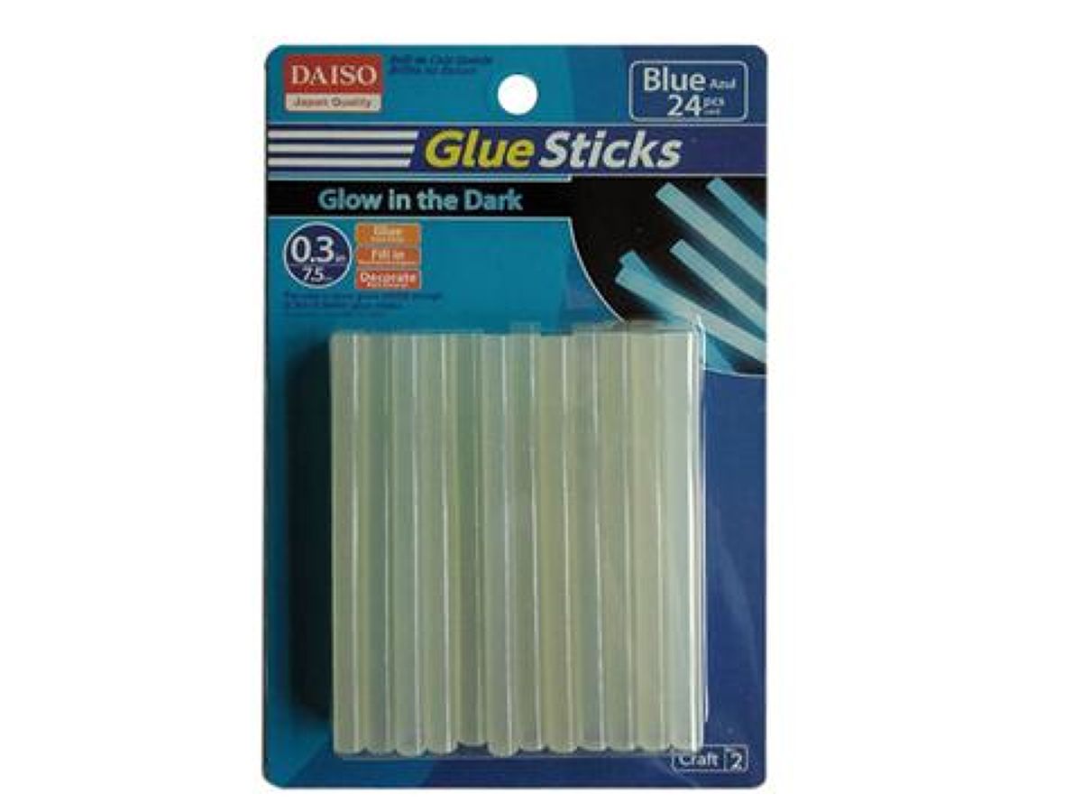 Daiso Glow in the Dark Glue sticks 24pcs Blue FrontPackage