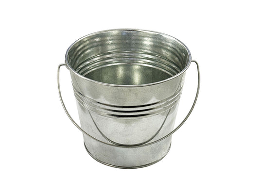 Daiso Metal flowerpot with decorative handle FrontPackage