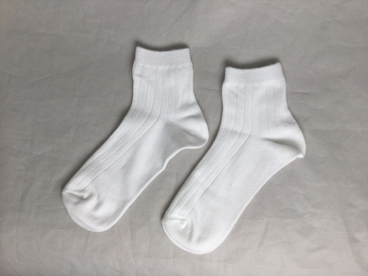 Daiso Color Wide Rib Socks(White,Heel Right Angle,Water Absorption Quick Drying) FrontPackage