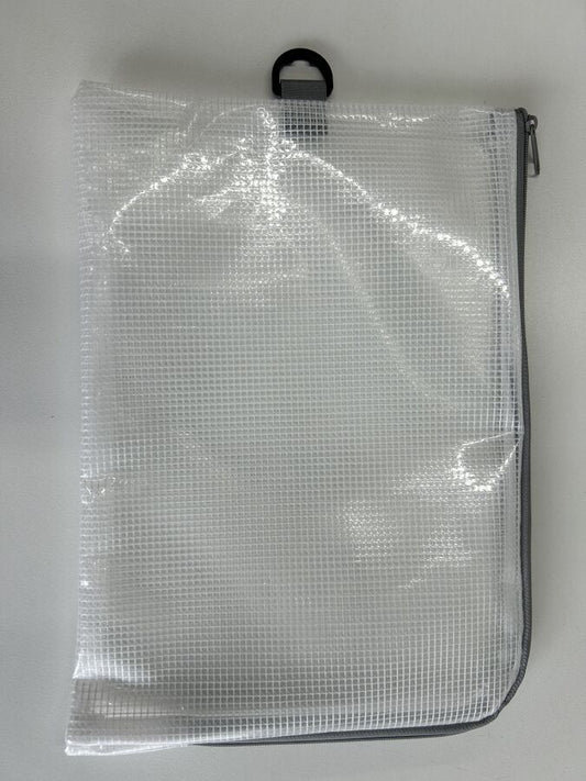 Daiso PEVA Pouch B5 with D-Can L Zipper FrontPackage