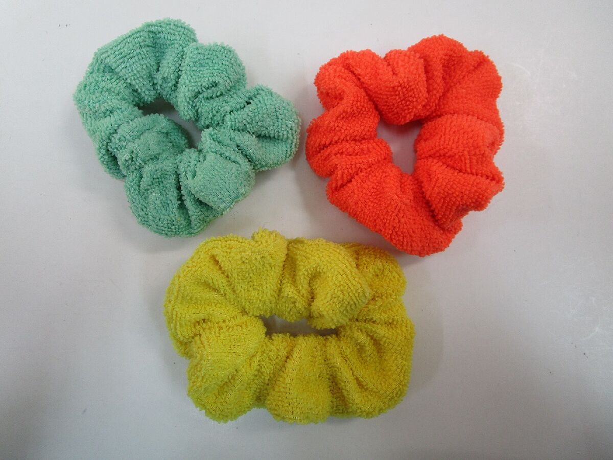 Daiso Pile style scrunchy B FrontPackage