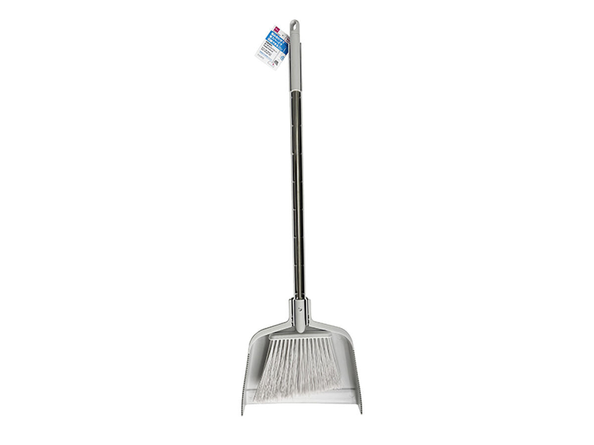 Daiso Dustpan broom set FrontPackage